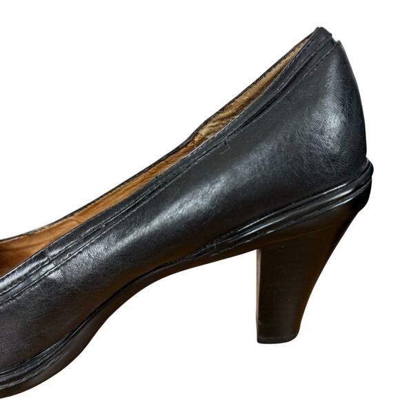 Sofft Womens Solid Black Round Toe Leather Slip On Pumps High Heels sz 9 M - Picture 4 of 16